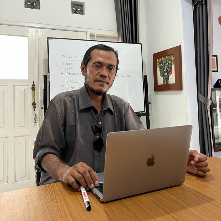 About pak tony web